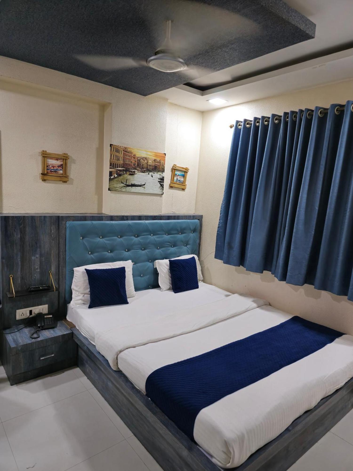 Hotel Mari Aai Residency Navi Mumbai Room photo