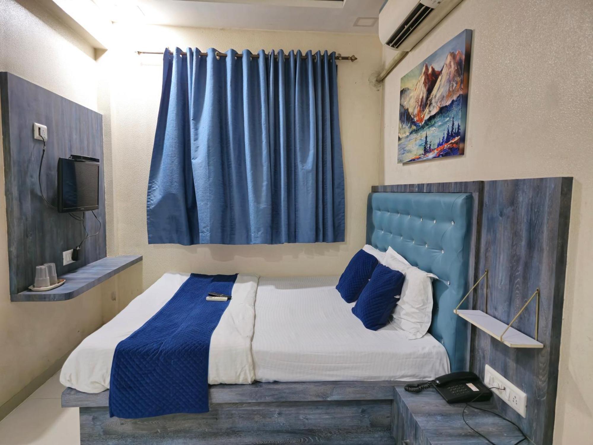 Hotel Mari Aai Residency Navi Mumbai Room photo
