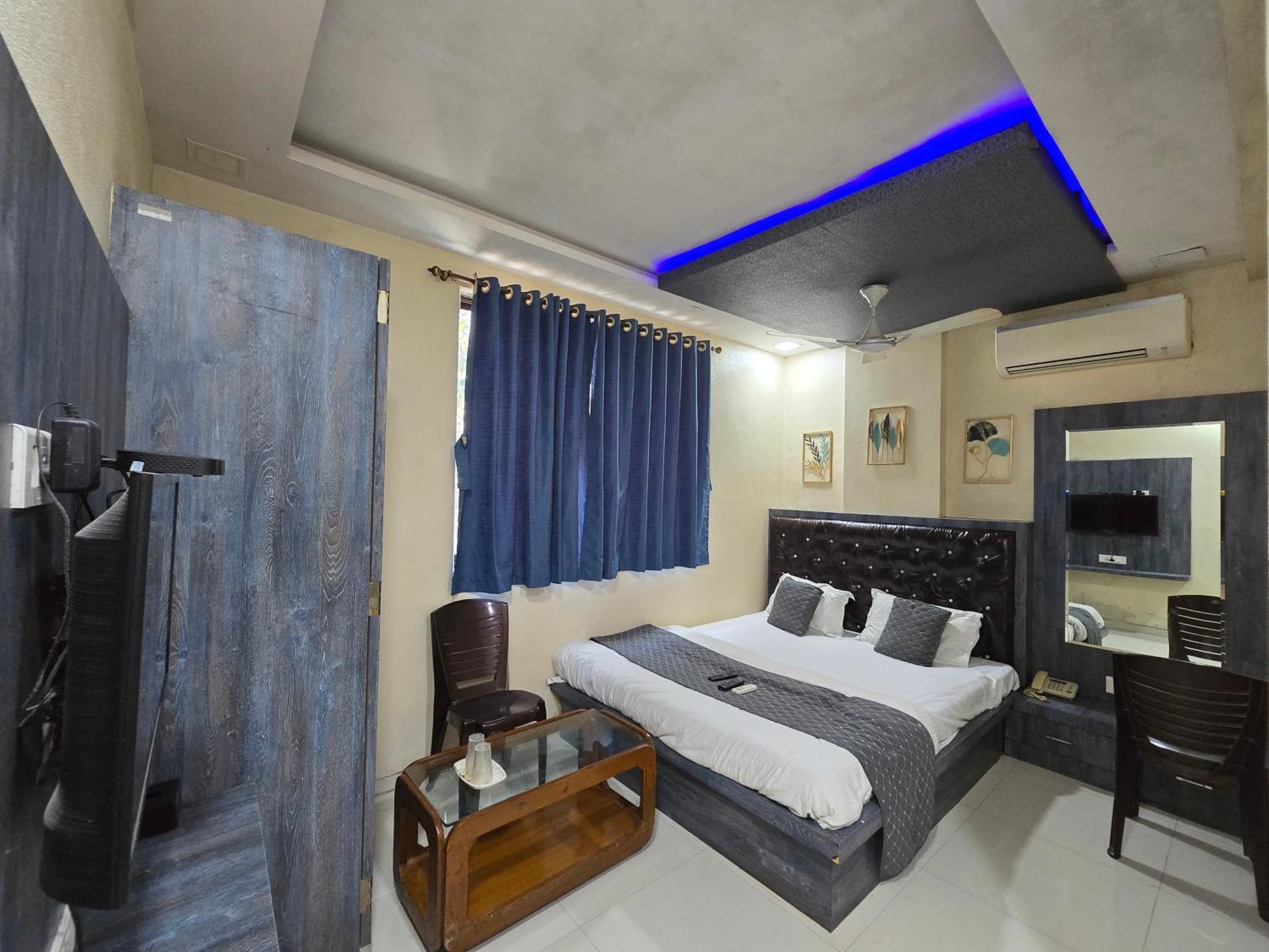 Hotel Mari Aai Residency Navi Mumbai Room photo
